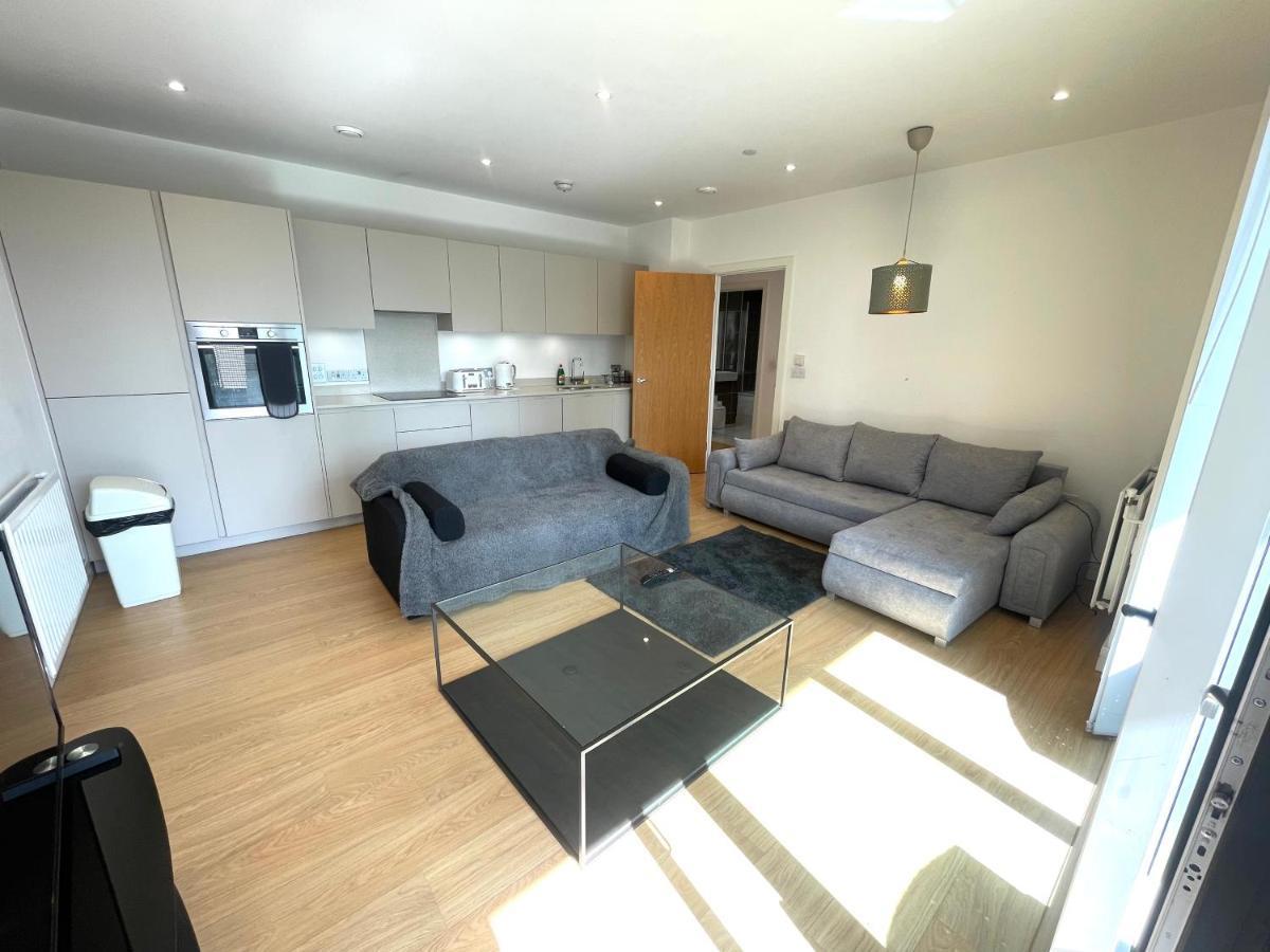 Luxury London Apartment - Steps To East Croydon Train Station Экстерьер фото